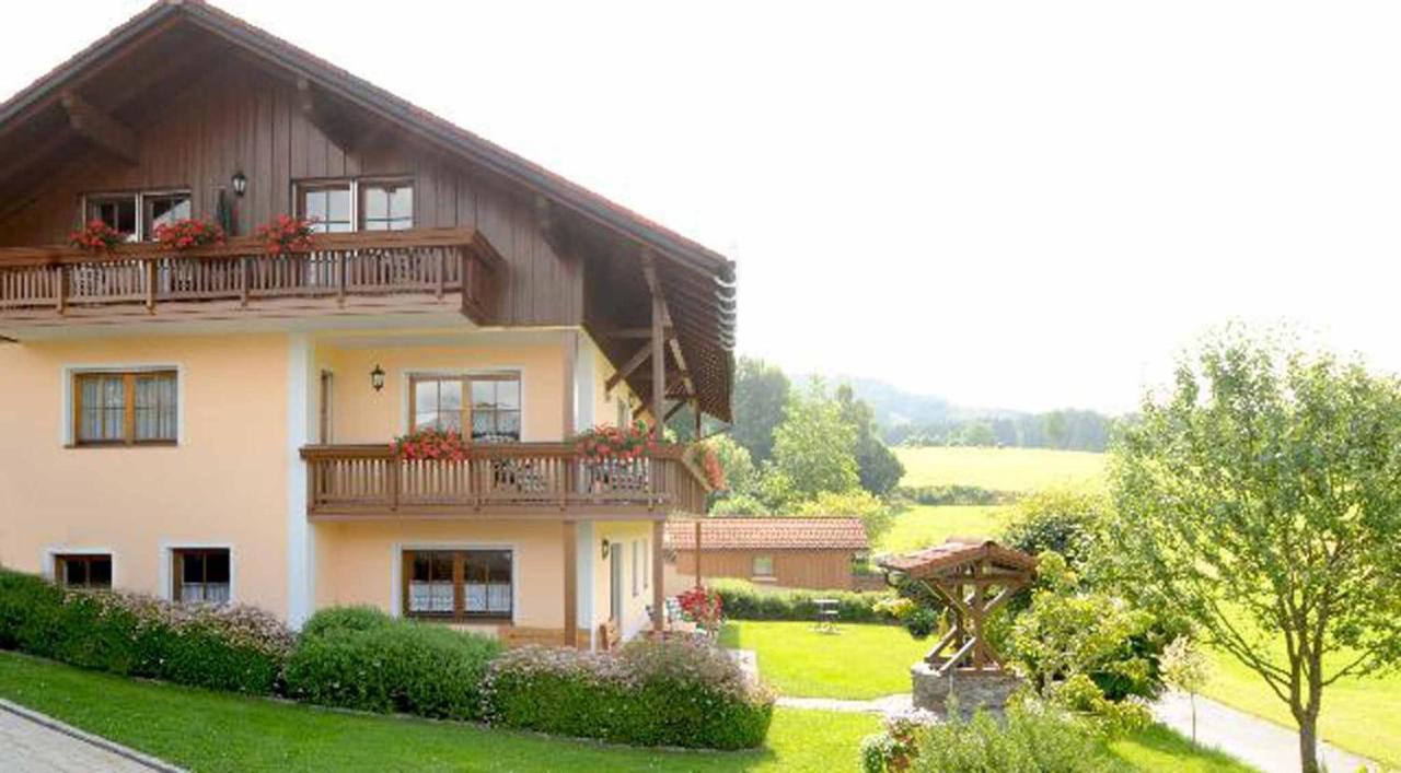 Ferienwohnungen Holzferienhaeuser Leithenwald Zwiesel Exterior photo